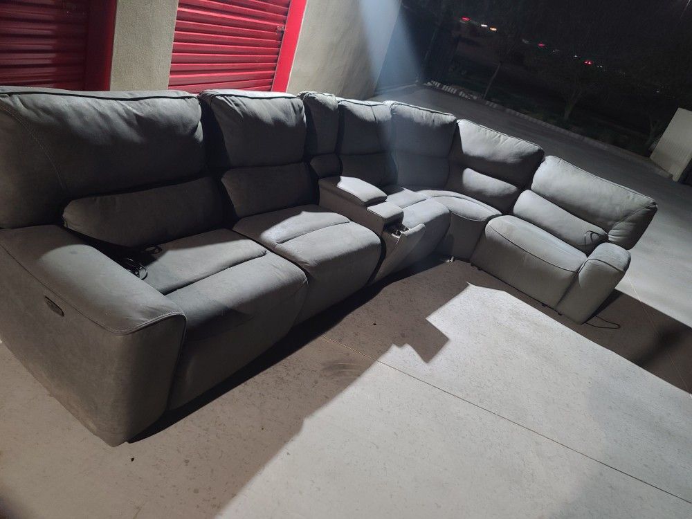 Sweeney 6-piece Fabric Power Reclining Sectional with Power Headrests

