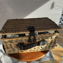 Vintage Picnic Basket