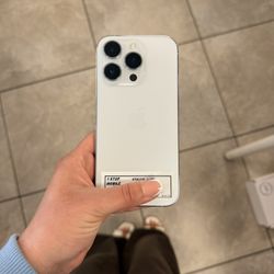 iPHONE 14 PRO UNLOCKED 