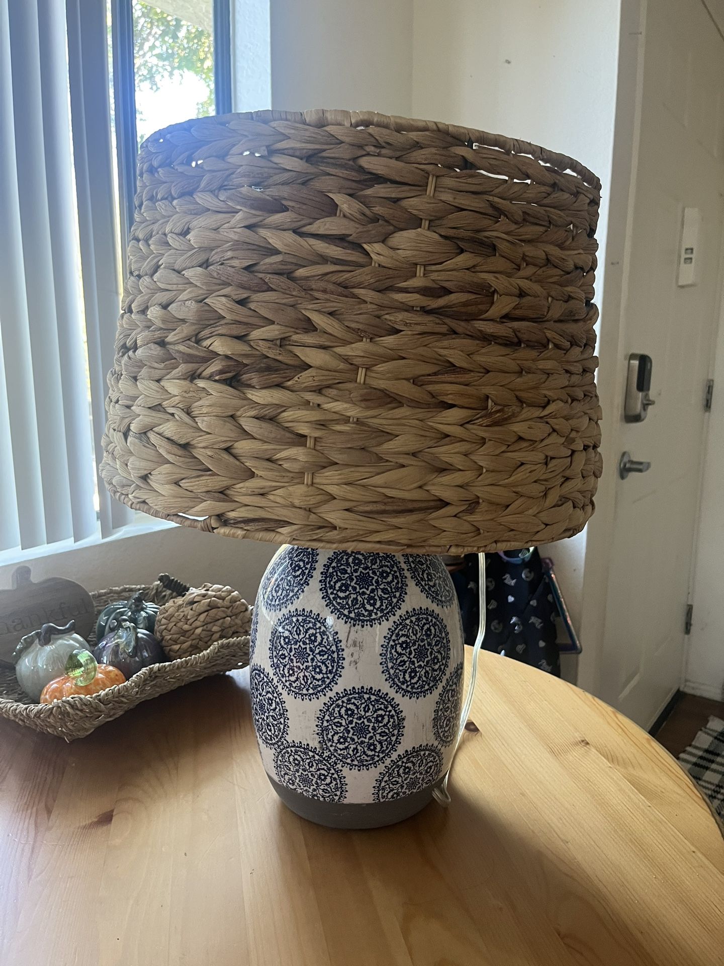 Boho woven seagrass ceramic lamp