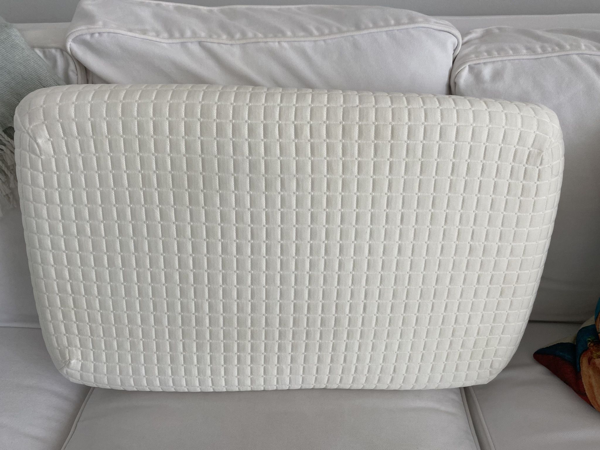 RUMSMALVA Ergonomic pillow, side/back sleeper, Queen - IKEA