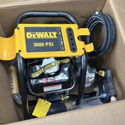 Pressure Washer Dewalt. 3600