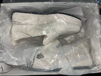 Brand new women’s designer dress shoes.👞