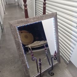 4 Post Mirror Stand With Led Lights