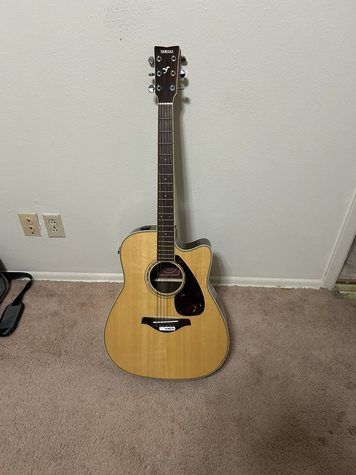 Yamaha FGX730SCA