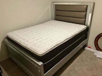 Queen size bed frame with mattress