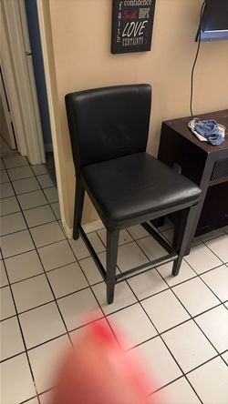 6 Black High chairs
