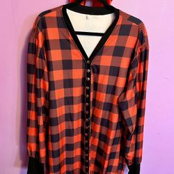 Woman’s Plaid Cardigan Size 3X