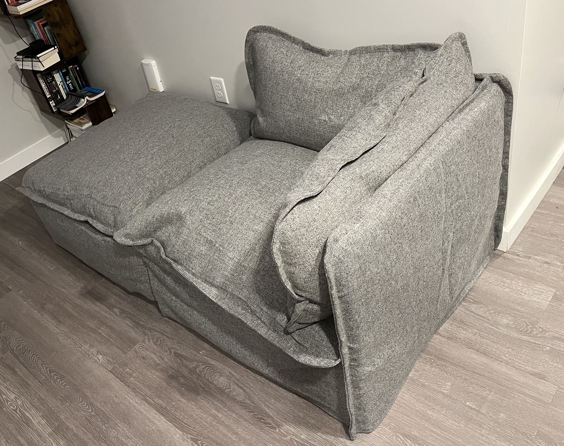 LIKE NEW Two Piece Sofa from Anabei