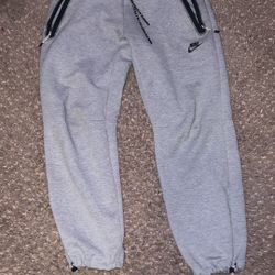 Nike Men’s Tech Tech Fleece Grey Joggers / Sweatpants 
