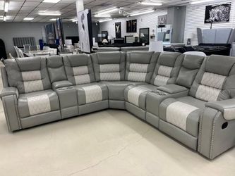 Large 2-Tone Reclining Sectional with Console and Cup Holders