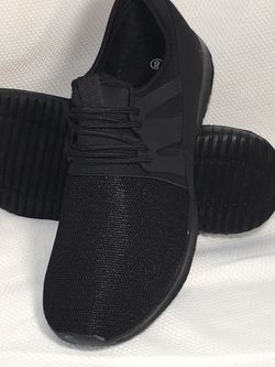 Men running shoes