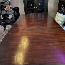 Dining Table And 8chairs