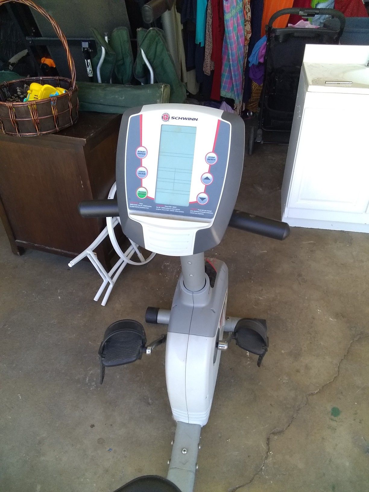 Swing exercise bike