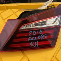 Honda Accord Taillight Tail Lamp deck lid mounted Passenger Side RH 2016 2017 ; JC260 