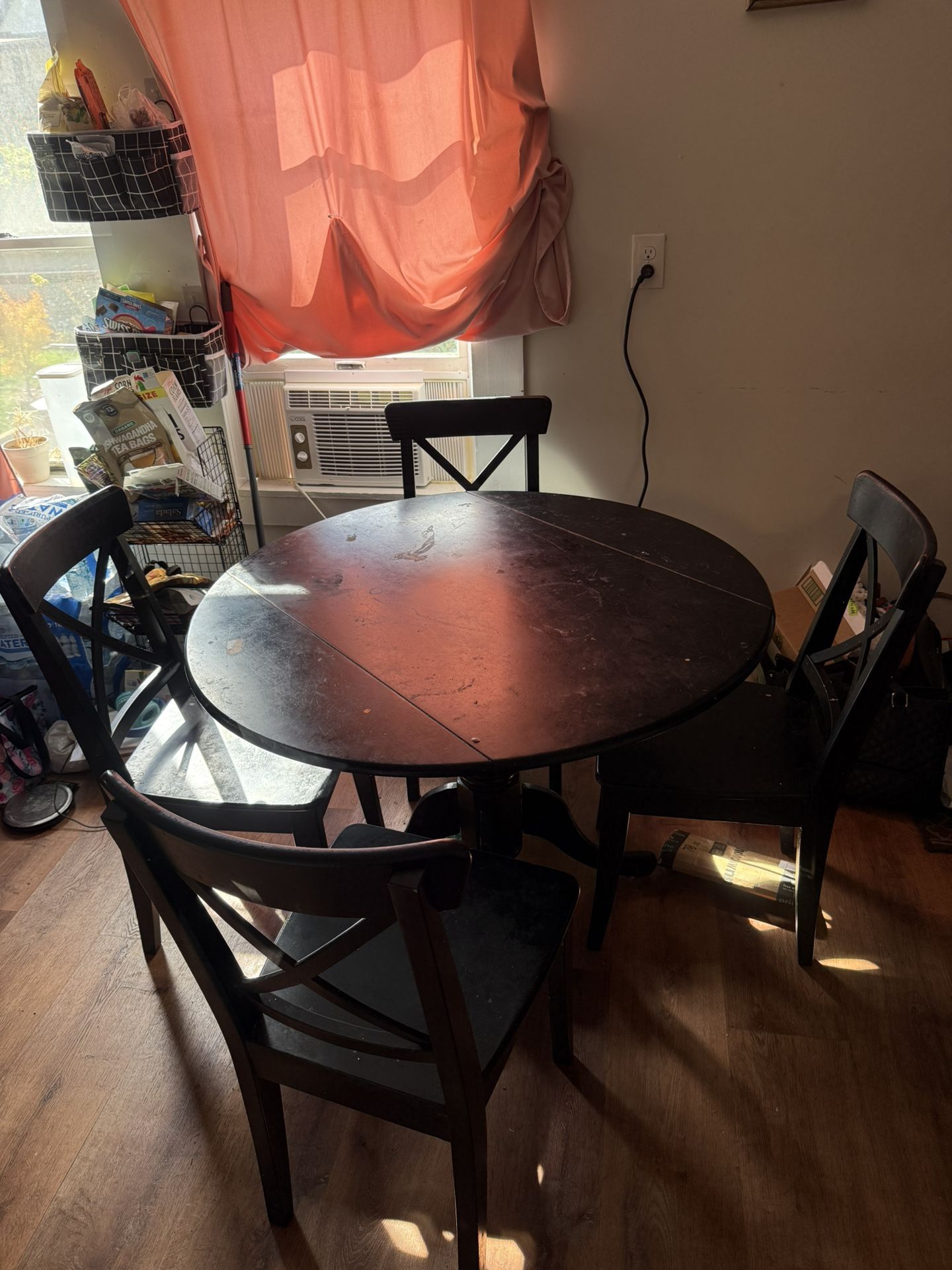 Table And Chairs 