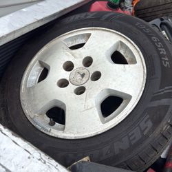 Tires Size 195/60 15 Off a Honda Accord 5 Lugs 