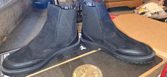 Suede boots