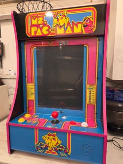 MS. PAC-MAN WALL ARCADE