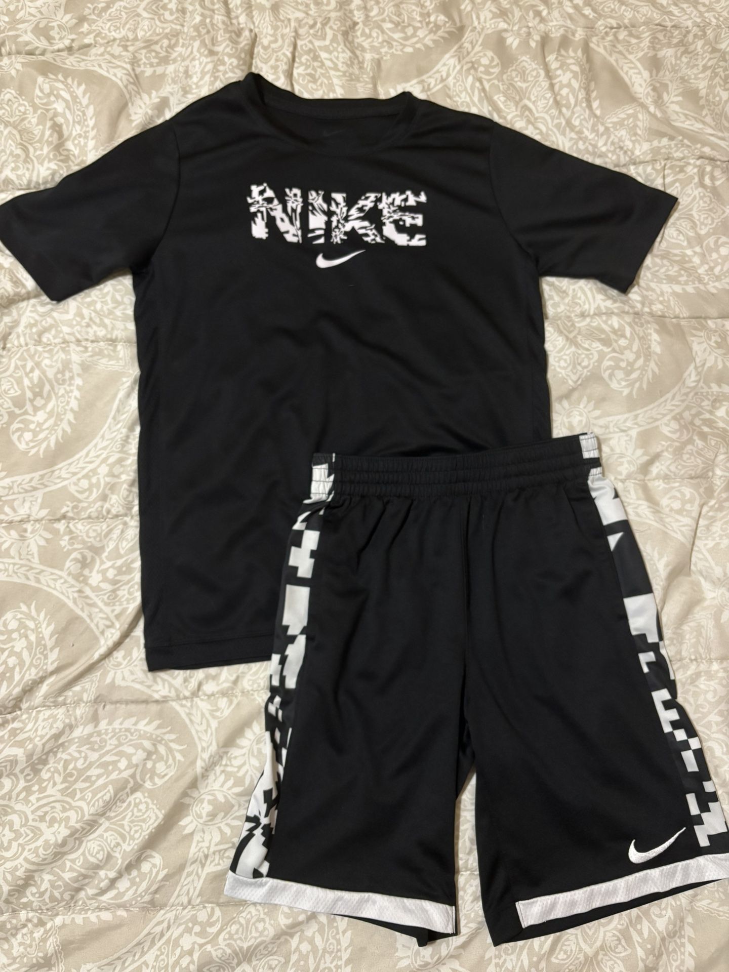 Nike Boys Outfit Shirt And Shorts