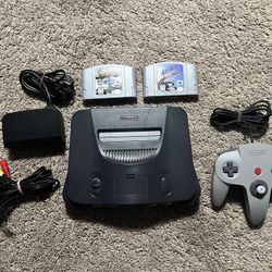Nintendo 64 Bundle CLEANED TESTED WORKS
