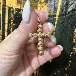 10k BALL CROSS CHARM 