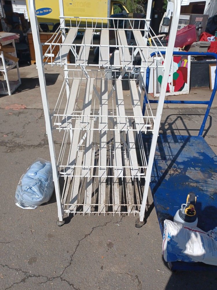 2 Liter Drink Rolling Rack