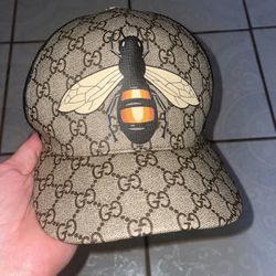 Gucci Bee hat 