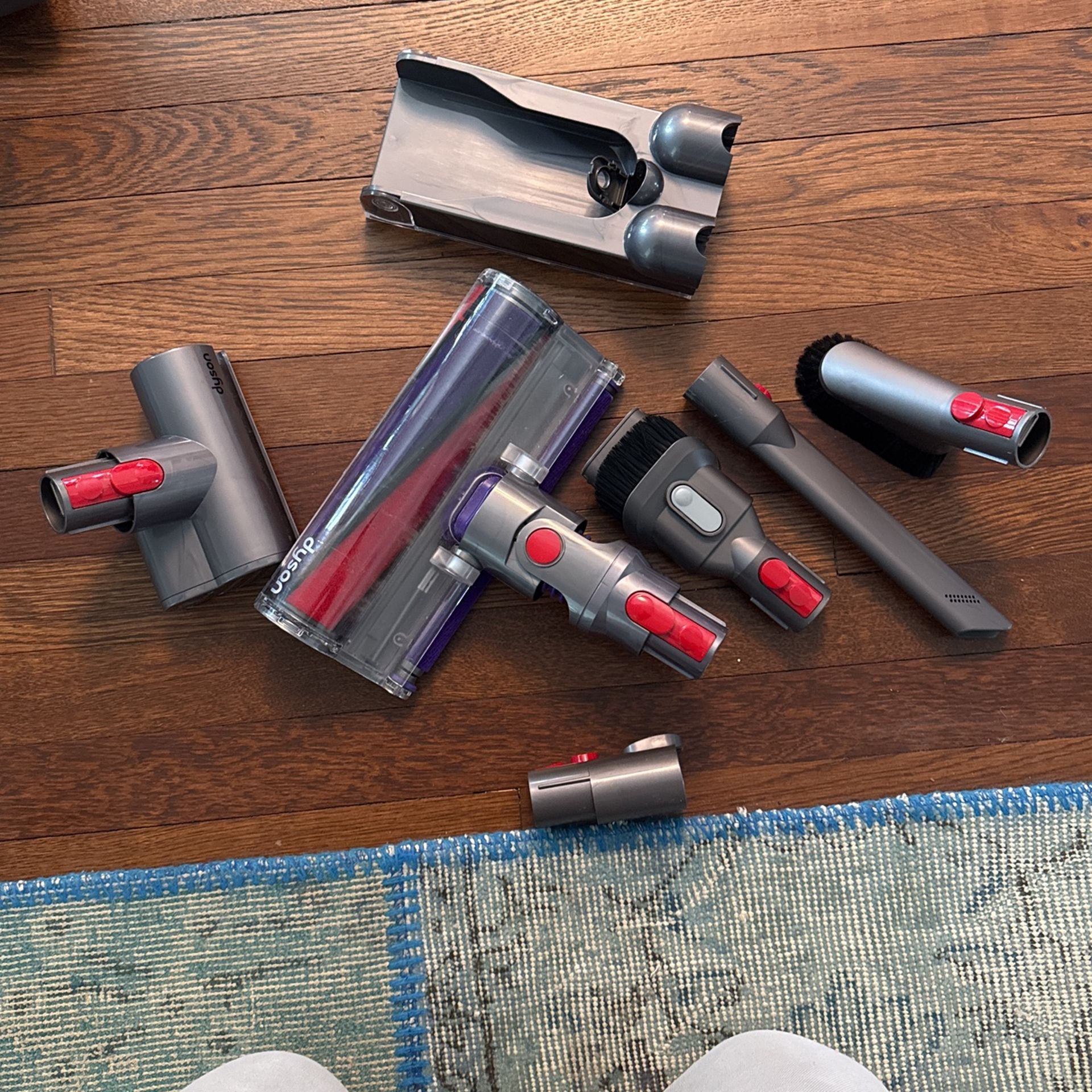 Dyson V10 Absolute Attachments