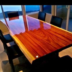 Live EDGE Dining TABLE - Amazing Contion