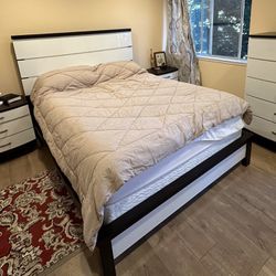 Queen Bedroom Set: Bedframe + 2x Nightstands + Dresser - Walnut/White