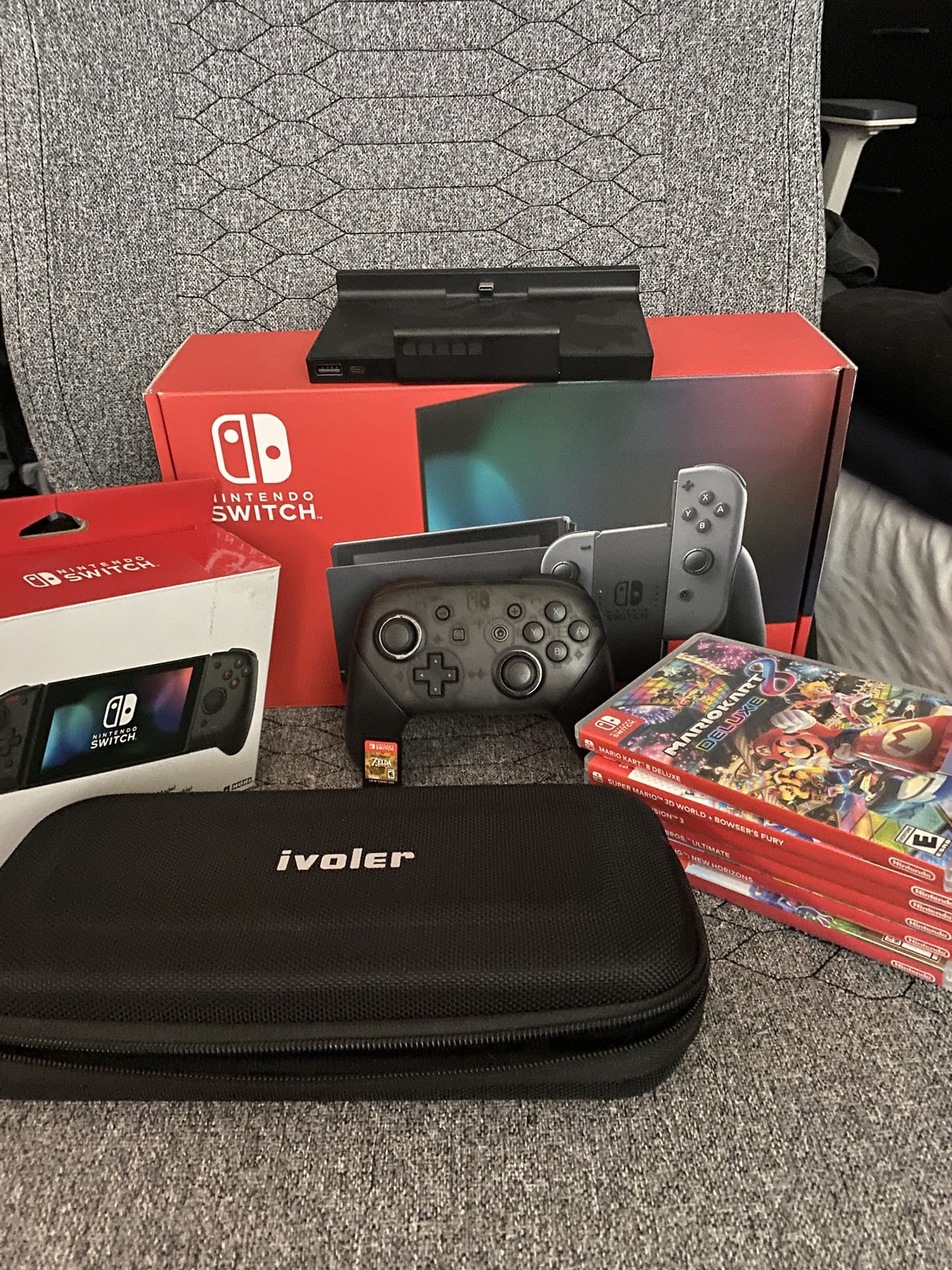 Nintendo Switch W/ Games And Pro Controller