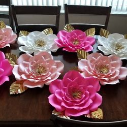 Paper flowers And Paper Roses. Flores De Papel