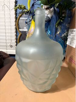 Glass vase