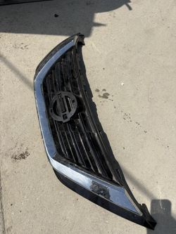 2016-2018 Nissan Altima Grille