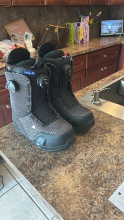 Kids Burton step on size 8 boots Kids Burton step on size 8 boots