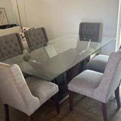 Dining Room Table And Chairs. 