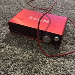 Focusrite Scarlett 2i2 - Like New