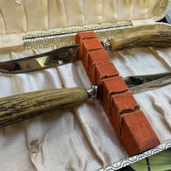 Set Of 2 Vintage Knifes 