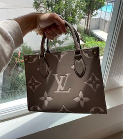 Louis Vuitton Onthego PM Giant Monogram Empreinte Leather Tote Bag Taupe / Beige Giant Monogram Gold Hardware