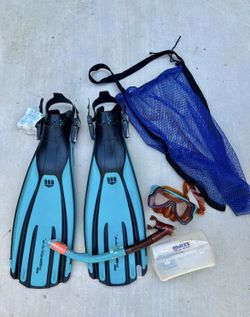 Scuba Set Mask, Snorkel, Flippers And Bag