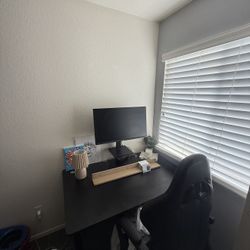 FlexiSpot Electric Standing Desk (48x30) – Adjustable Height