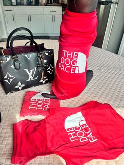 GORGEOUS RED THE DOG FACE TSHIRT X-LARGE SIZE ❗️😍🐾❤️