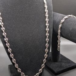 24 Inch 7.07 mm Sterling Silver Rhodium Plated Gucci Puff Link Chain Along With The Matching Bracelet 