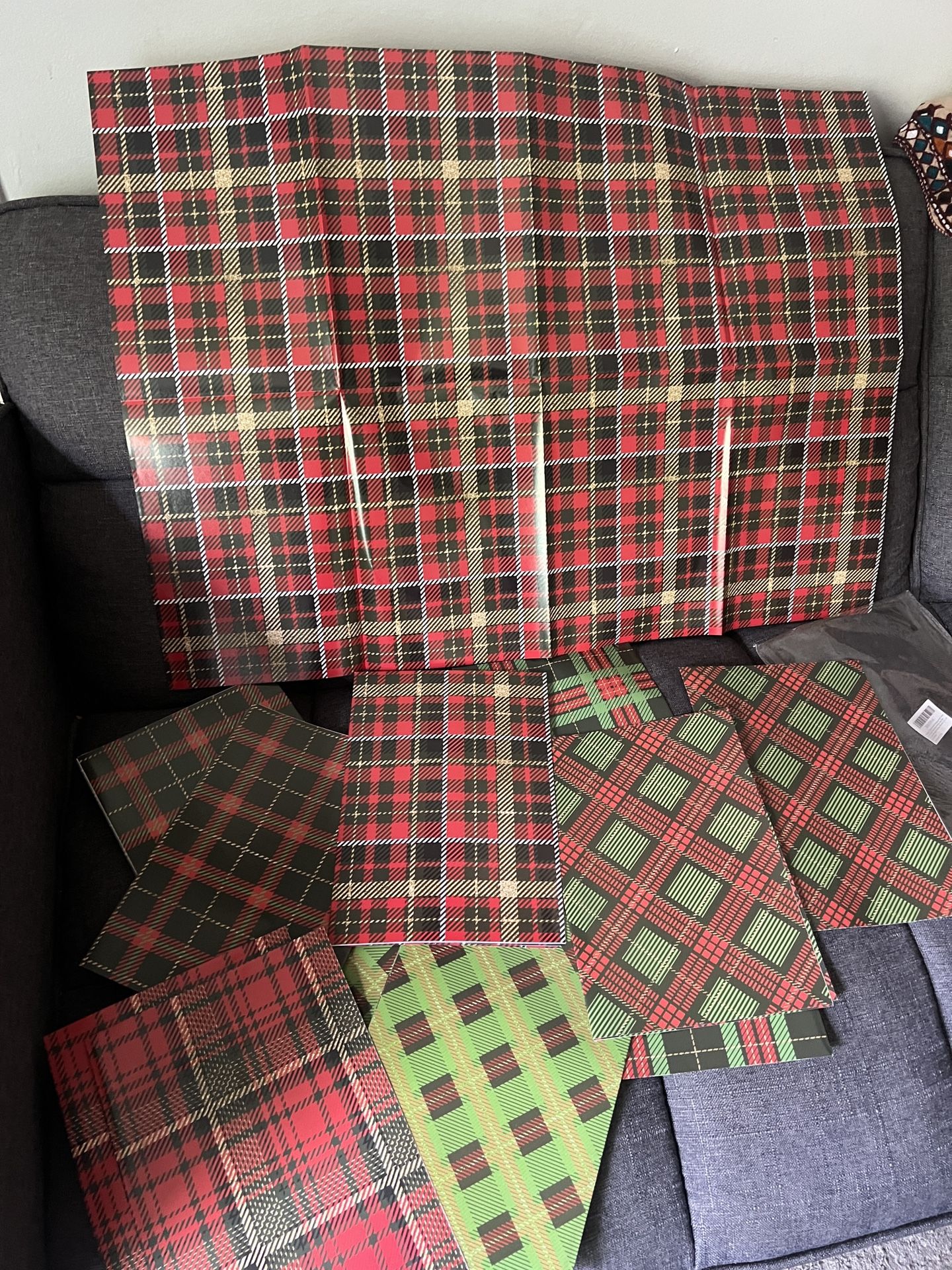 12 sheets of Christmas wrapping paper!!