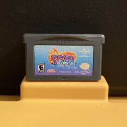 Spyro the Dragon Season of Ice Nintendo Gameboy GBA game boy cartridge