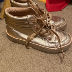 Good Shoes Size 13
