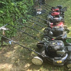 Lawn mowers for sale, prices vary, each one has a different price. I have a regular price of 160 and 170, a self-propelled one of 190, and a Hyundai o