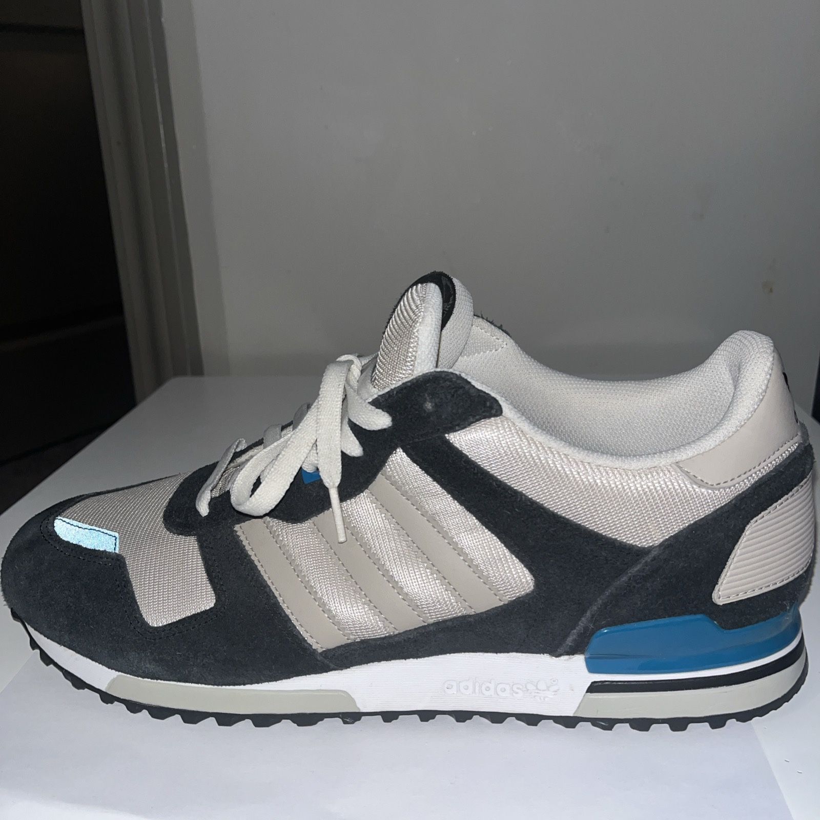 Adidas 3 Streifen Men’s athletic running shoes Size 13