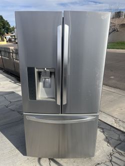 Refrigerator LG Stainless Steel Counter Depth 